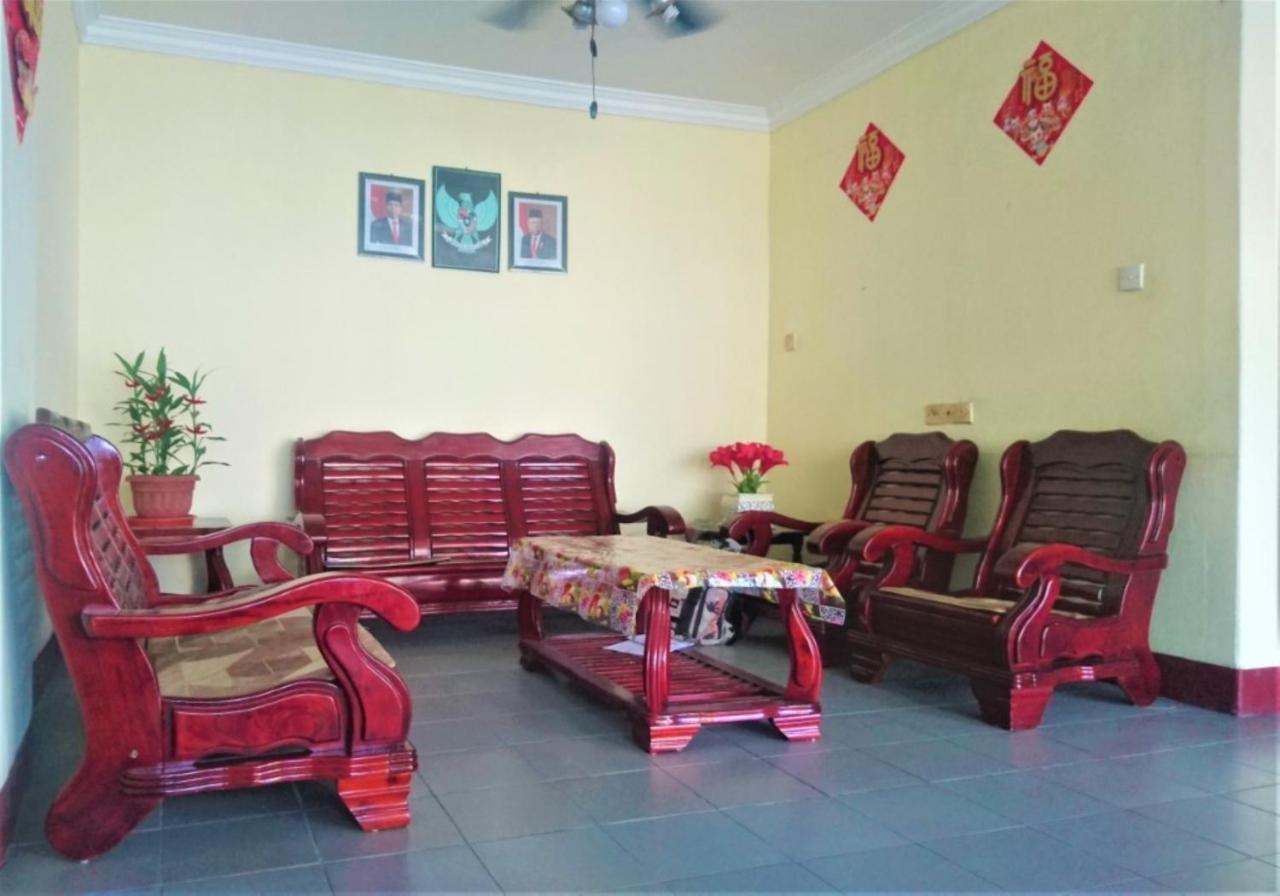 Hotel Pelita Terang Нагоя Екстериор снимка