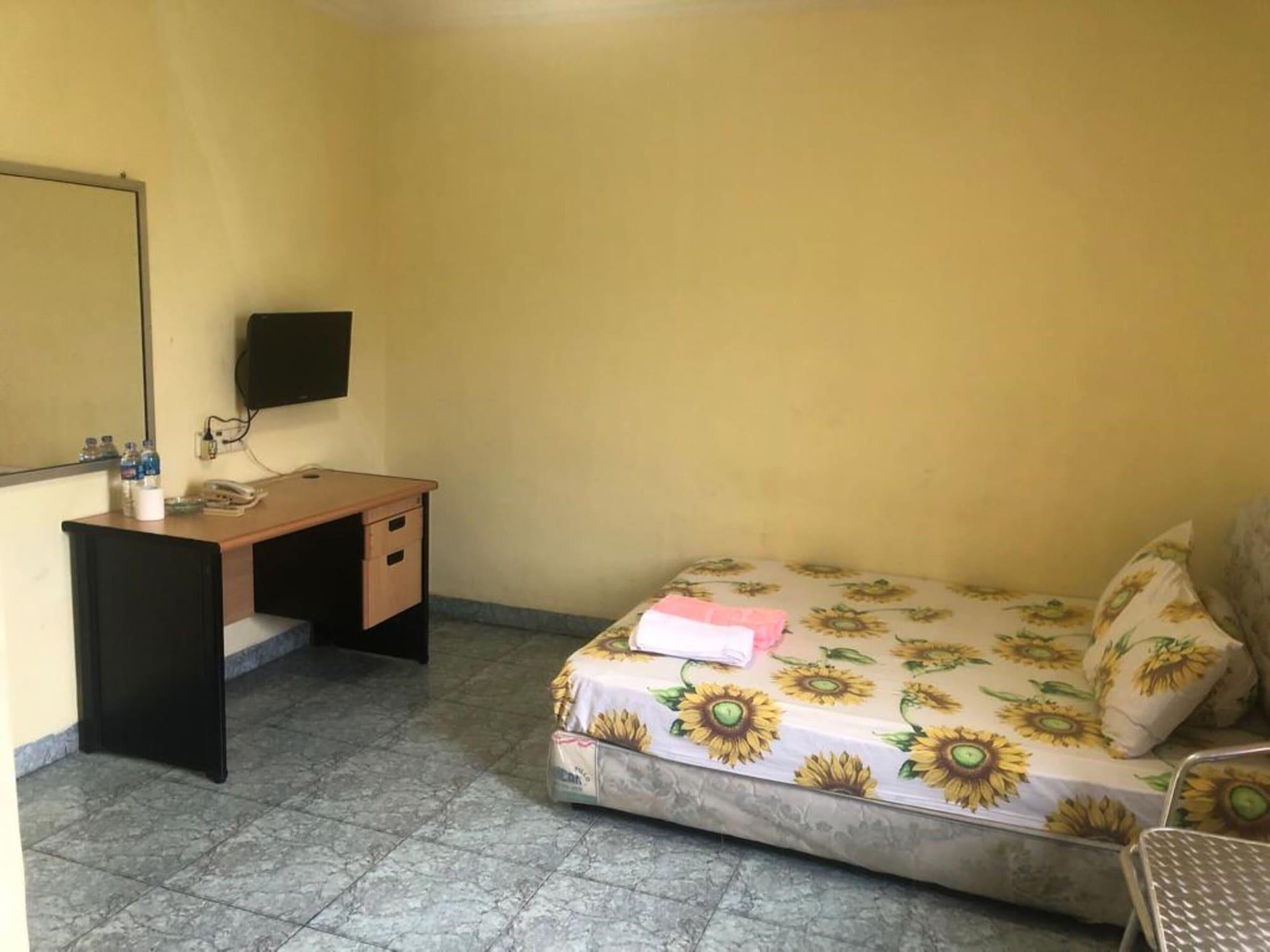 Hotel Pelita Terang Нагоя Екстериор снимка