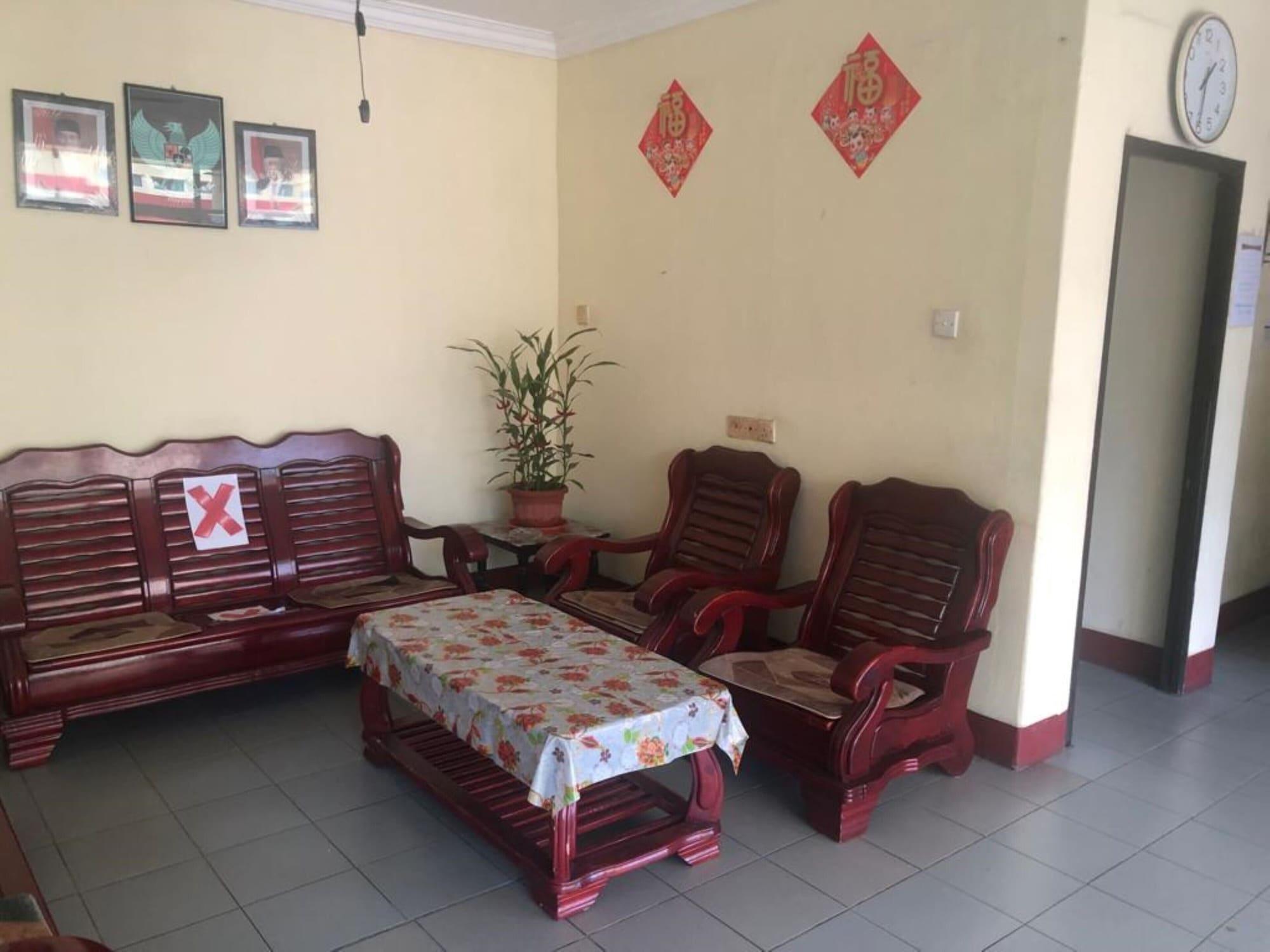 Hotel Pelita Terang Нагоя Екстериор снимка